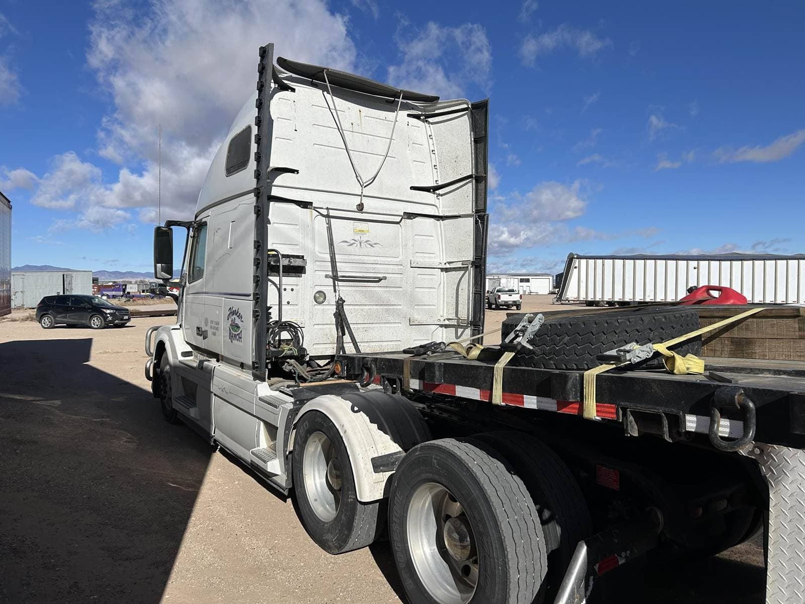 2016 Volvo VNL64T670 image 2