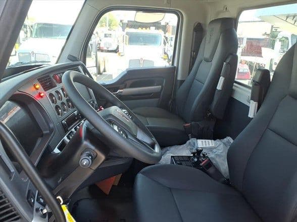 2026 Kenworth T880 image 14