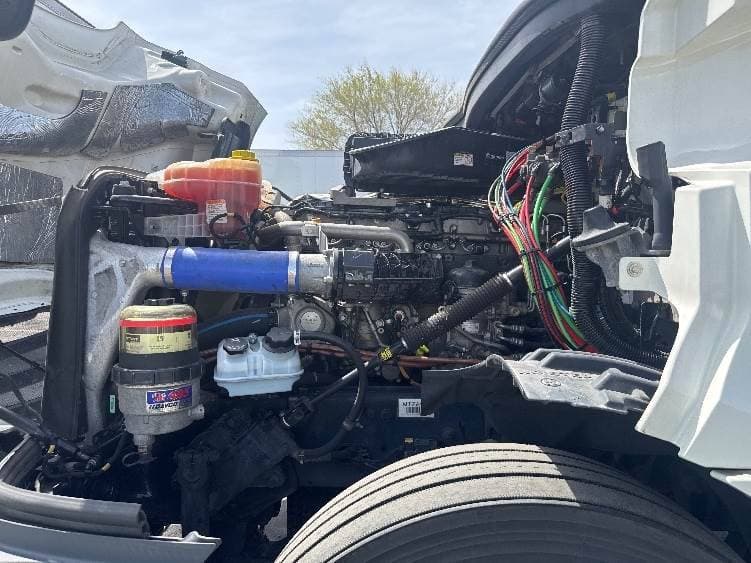 2021 Freightliner Cascadia image 5