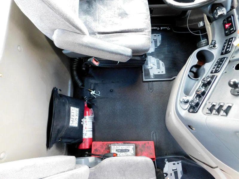 2018 Freightliner Cascadia image 32