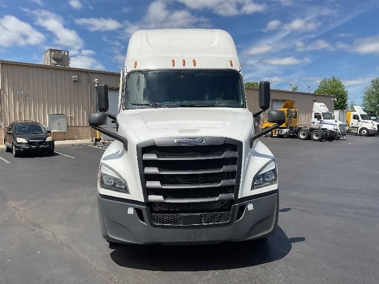 Used 2022 FREIGHTLINER Conventional - Sleeper Truck - CASCADIA 126 image 2