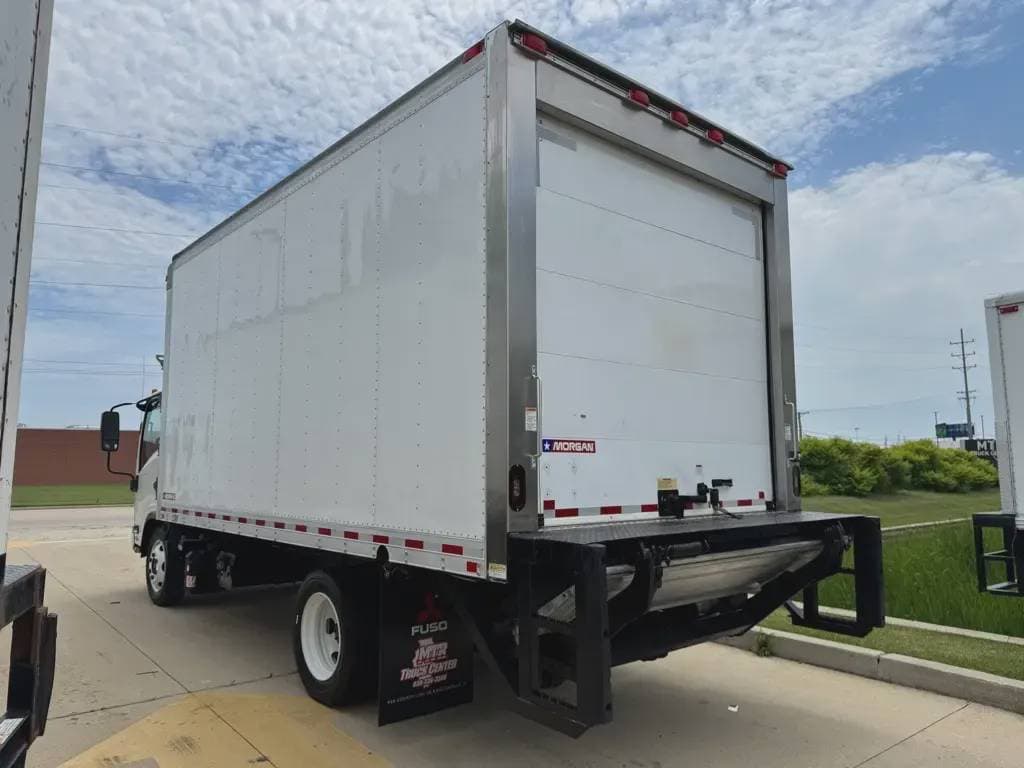 Used 2018 ISUZU Reefer/Refrigerated Truck, Catering Truck - Food Truck, Beverage Truck - NPR XD For Sale image 3