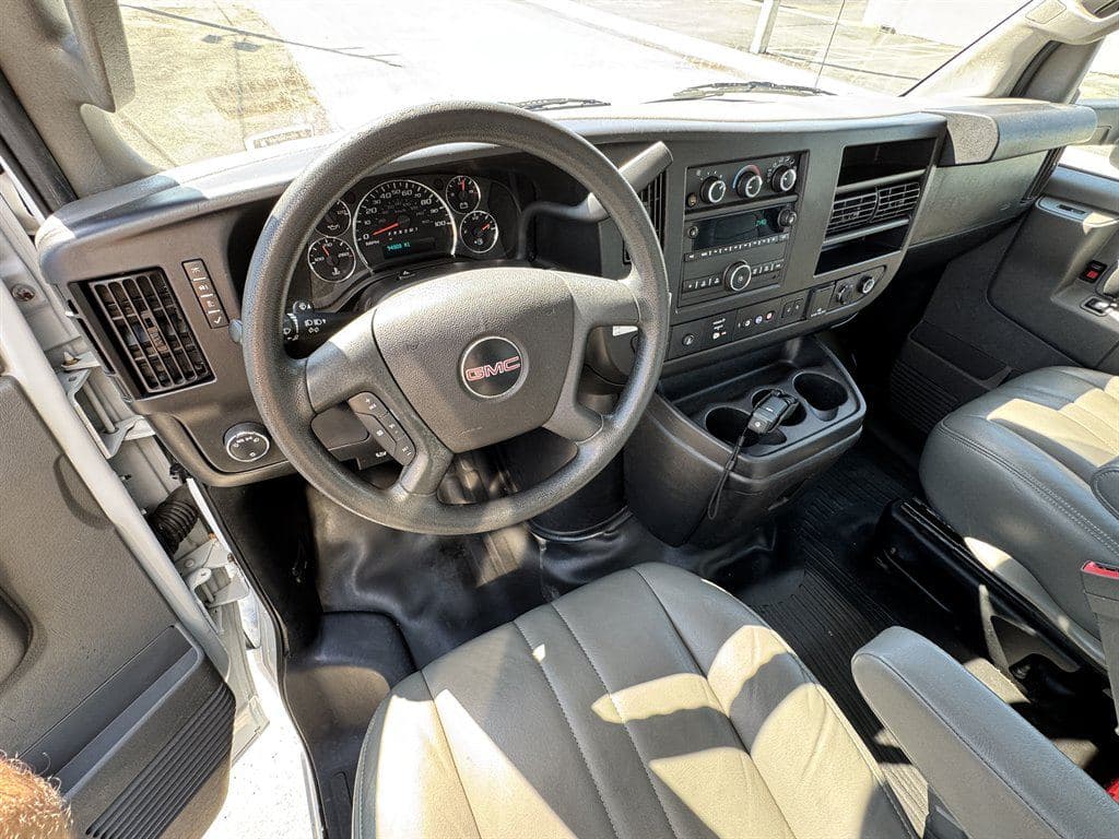 2021 GMC Commercial Vans image 57
