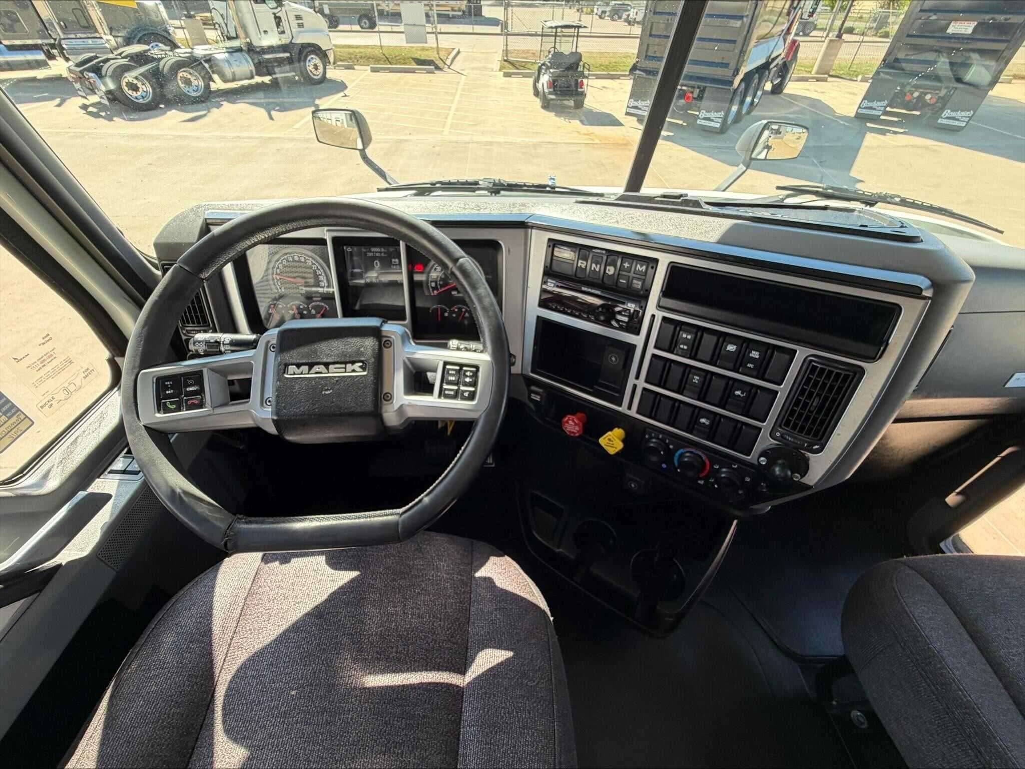Used 2021 MACK ANTHEM Conventional - Day Cab in Oklahoma City, OK image 20