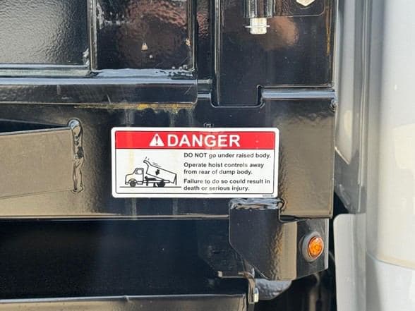 2024 Ford F550 image 11