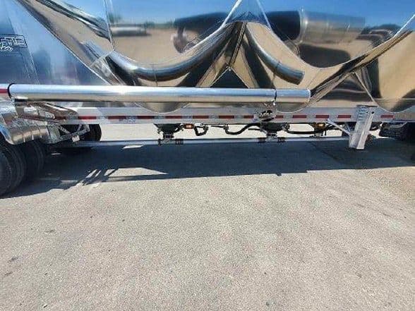 2025 Mac Trailer Mfg 1650 Cft image 14