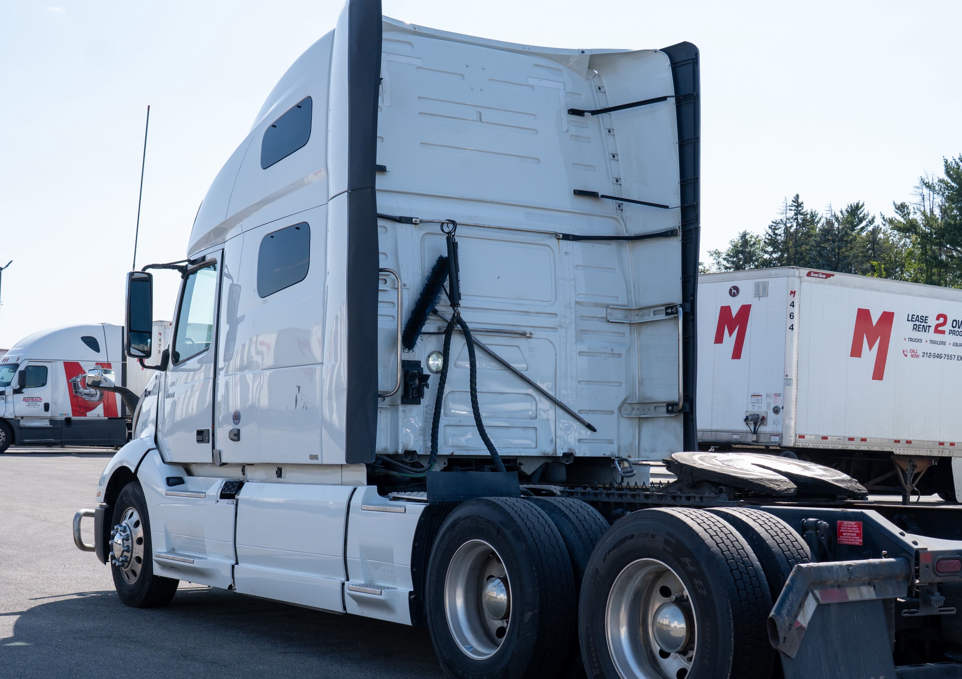 2022 Volvo VNL image 4