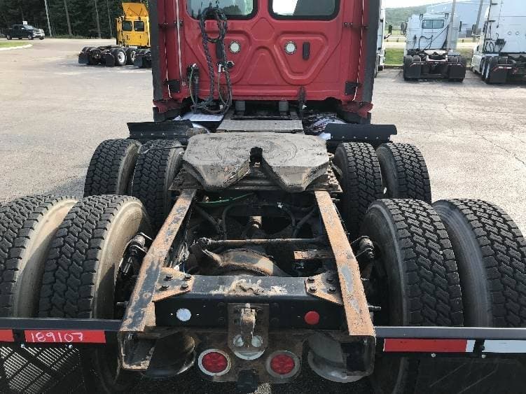 2018 Freightliner Cascadia image 10