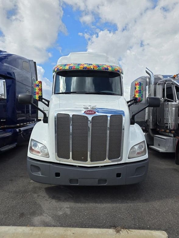 2020 PETERBILT 579 TNHC36169ELAK Web image 2