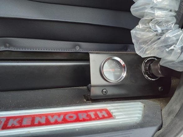 2025 Kenworth T880 image 11