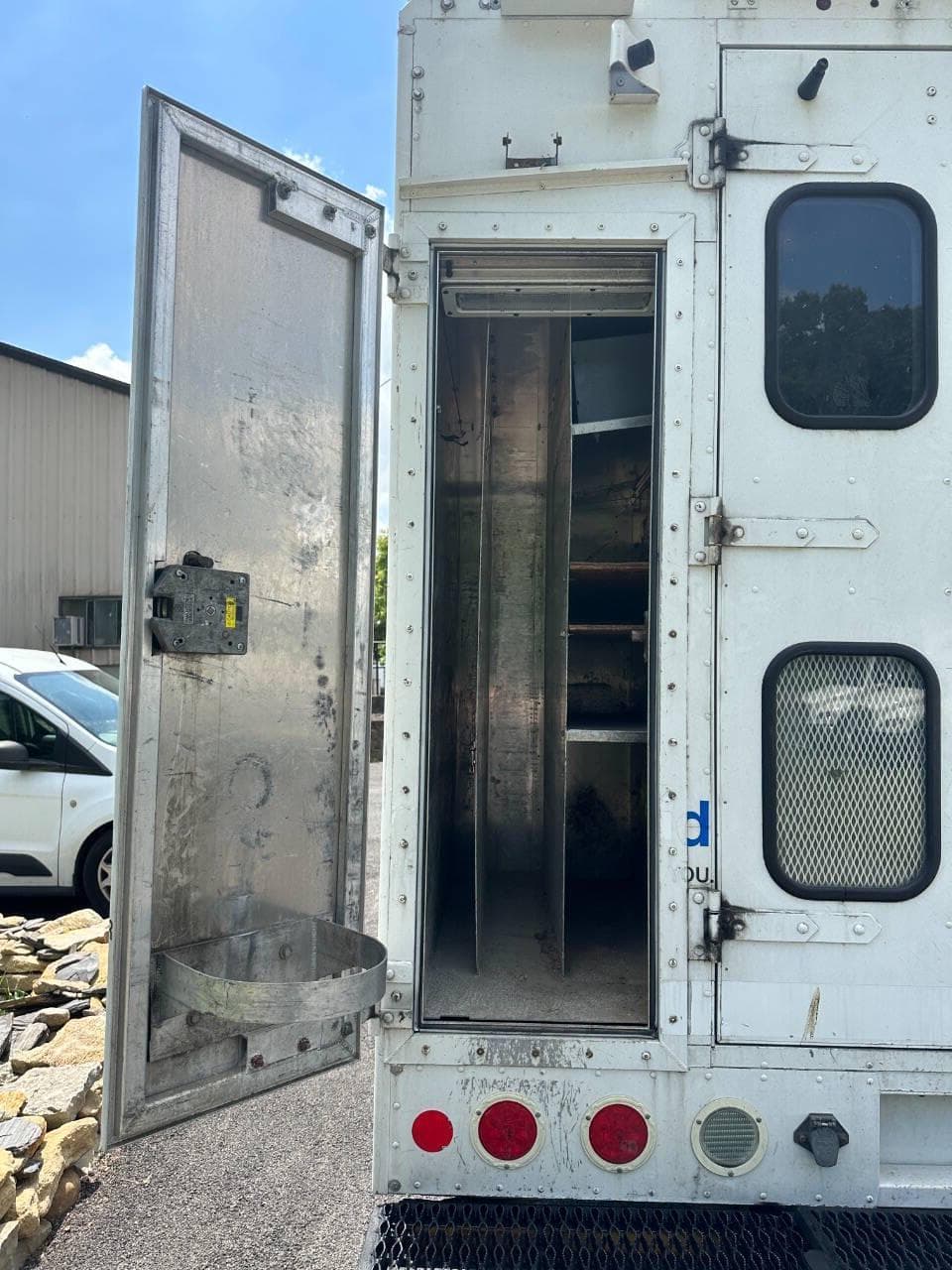 2016 Freightliner MT45 image 15