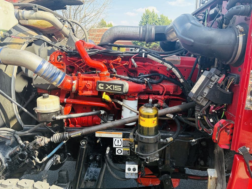 Used 2021 PETERBILT 389 image 30