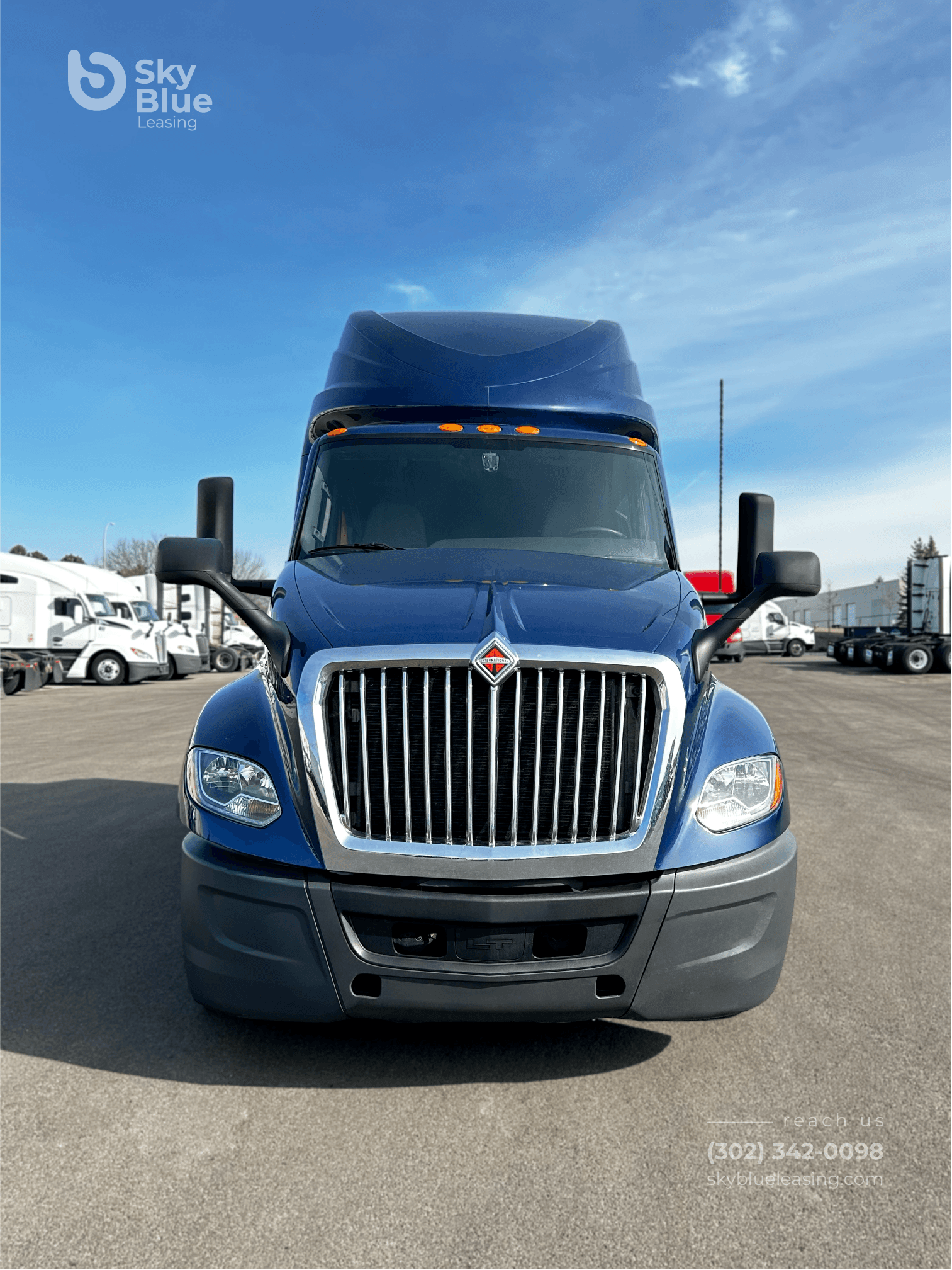 2023 International LT625 image 3