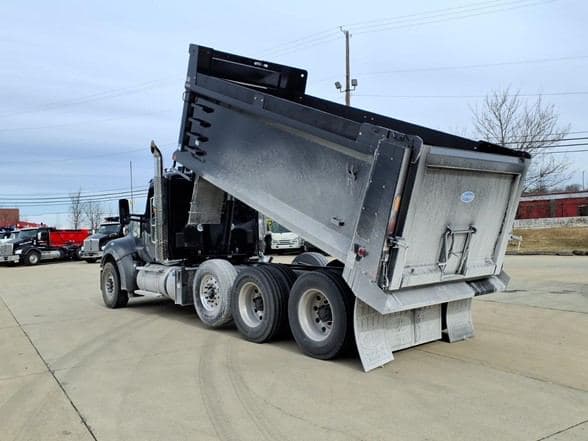 2026 Kenworth W990 image 4