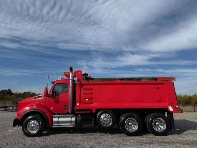 2022 Kenworth T880 image 4