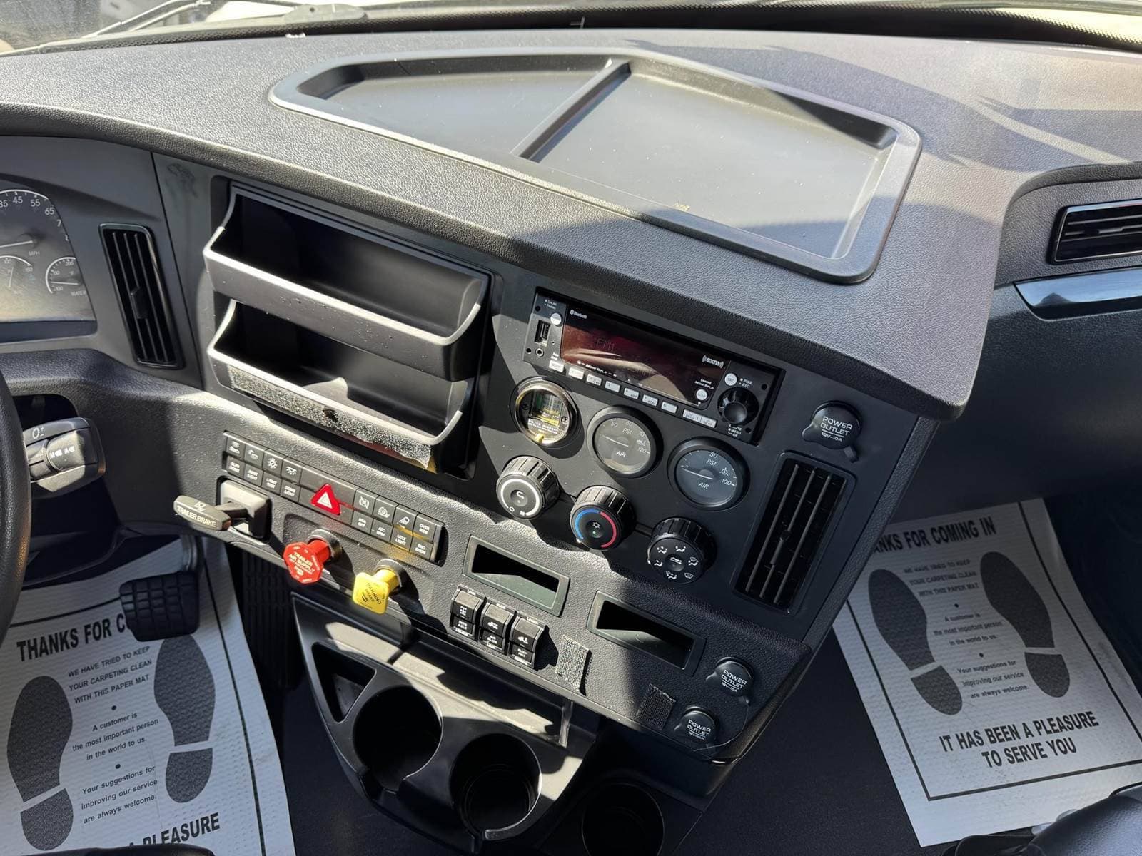 2024 Freightliner Cascadia 126 image 4