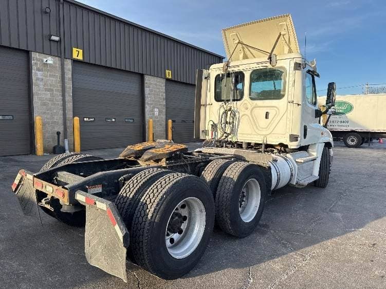 2018 Freightliner Cascadia image 5
