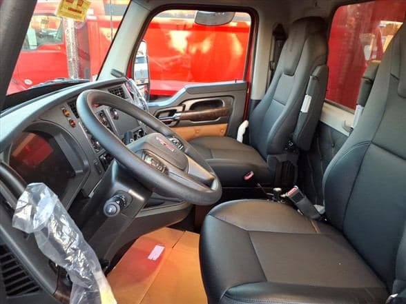 2026 Kenworth T880 image 13