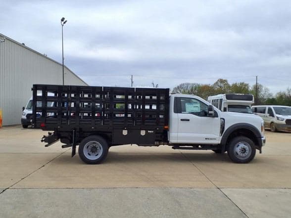 2024 Ford F450 image 3