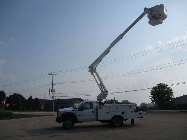 2016 Ford F-550 BUCKET TRUCK 4X4 image 44