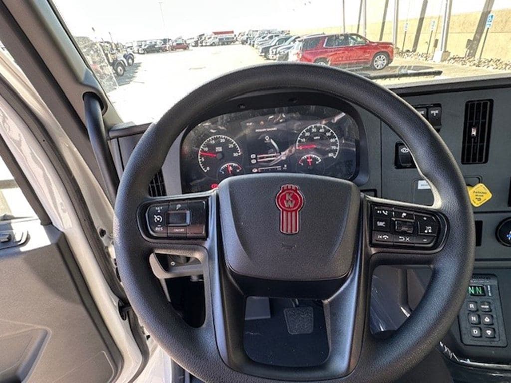 New 2026 KENWORTH T380 image 17