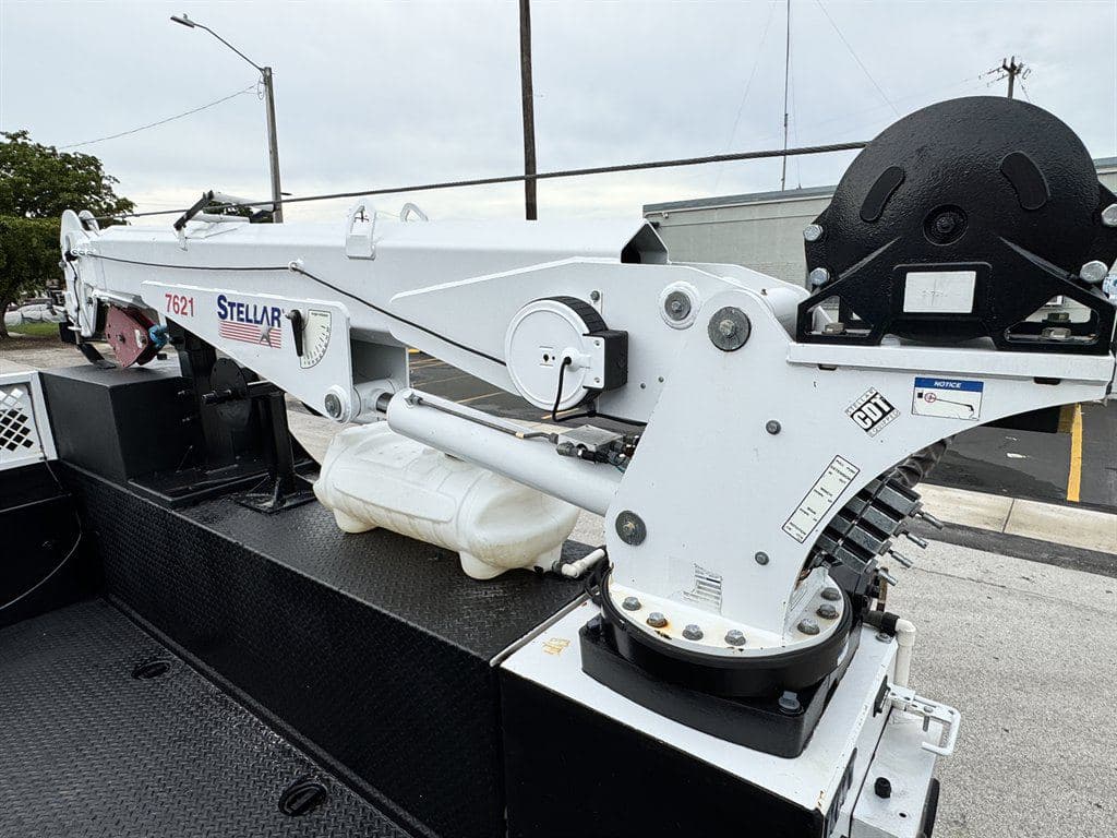 2017 Ford F550 image 26