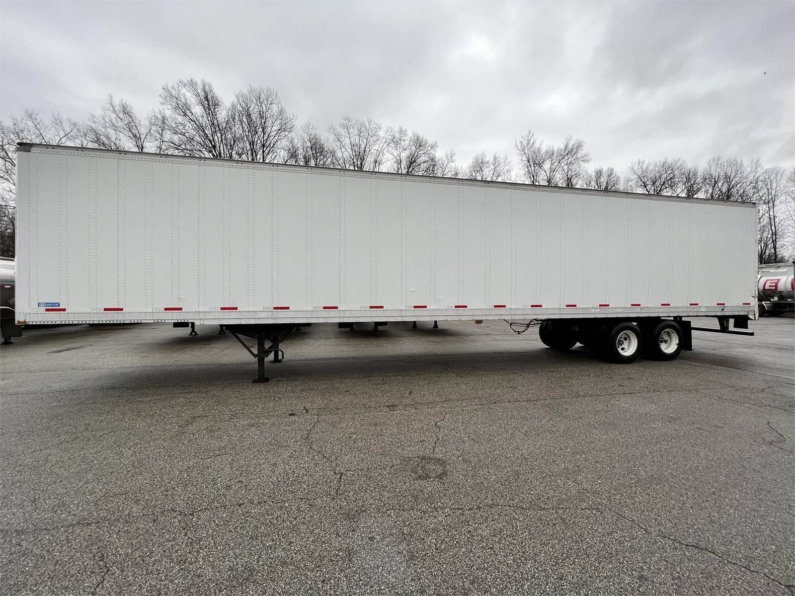 2017 Stoughton 53 ft T/A image 2