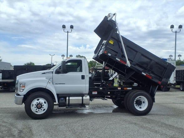2027 Ford F750 SD image 6