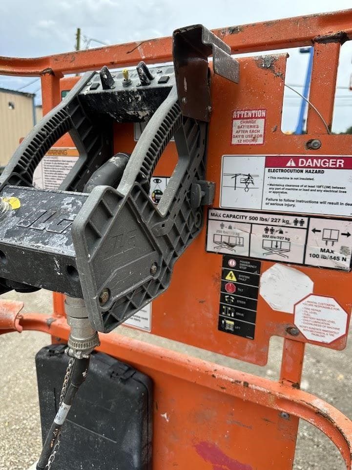 2014 JLG 1930ES image 6