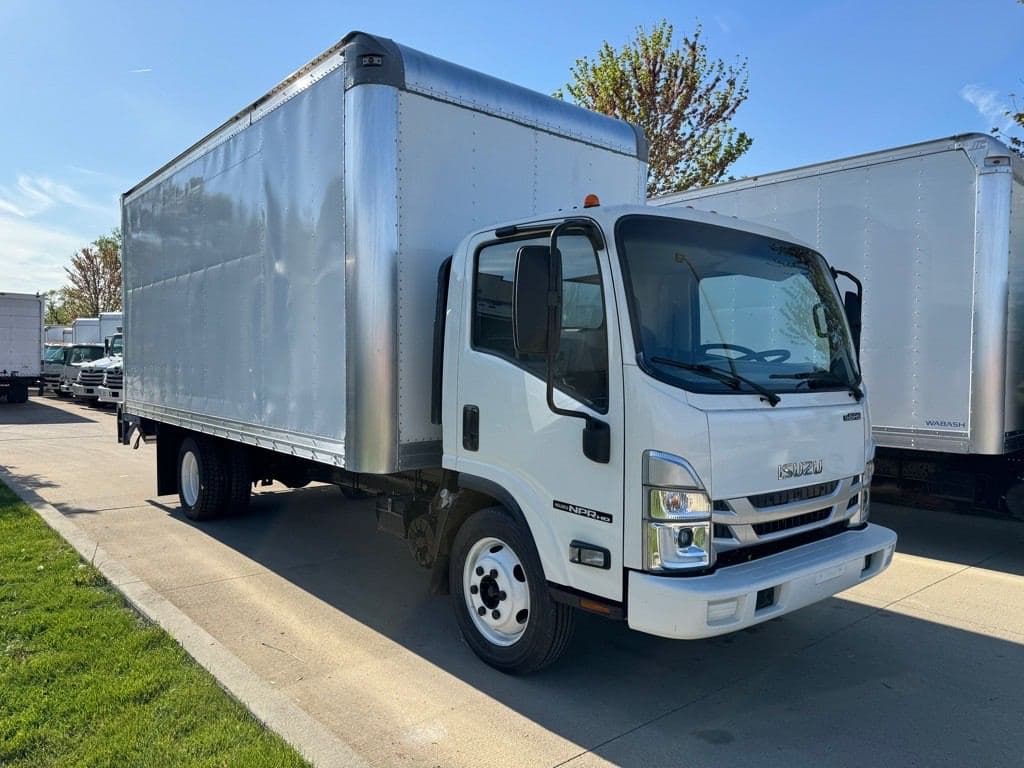 2023 Isuzu NPR HD image 1