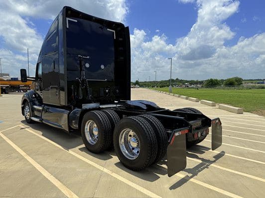 2022 Kenworth T680 image 7