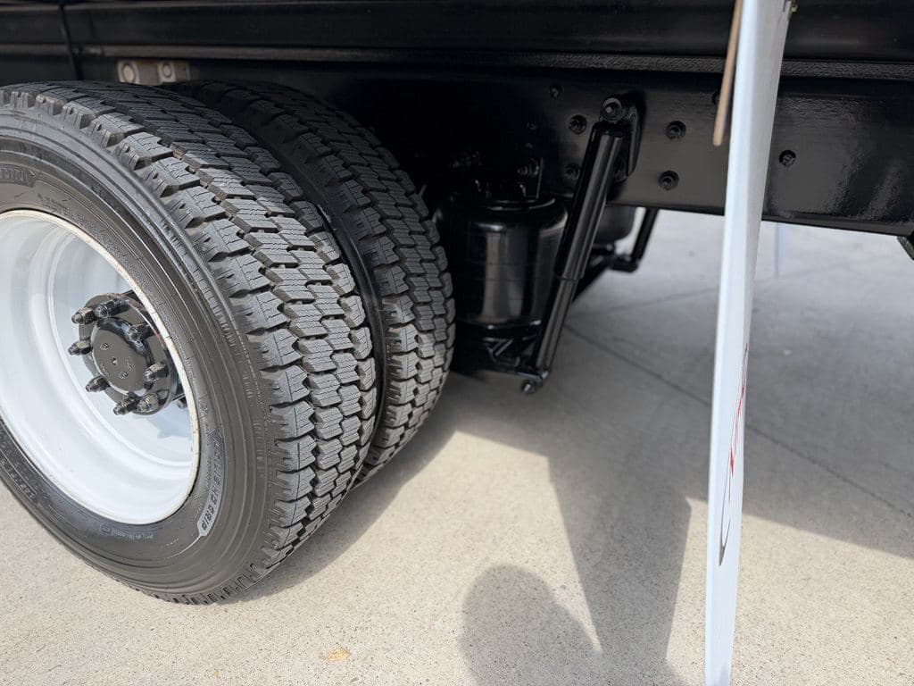 Used 2023 KENWORTH T270 image 4