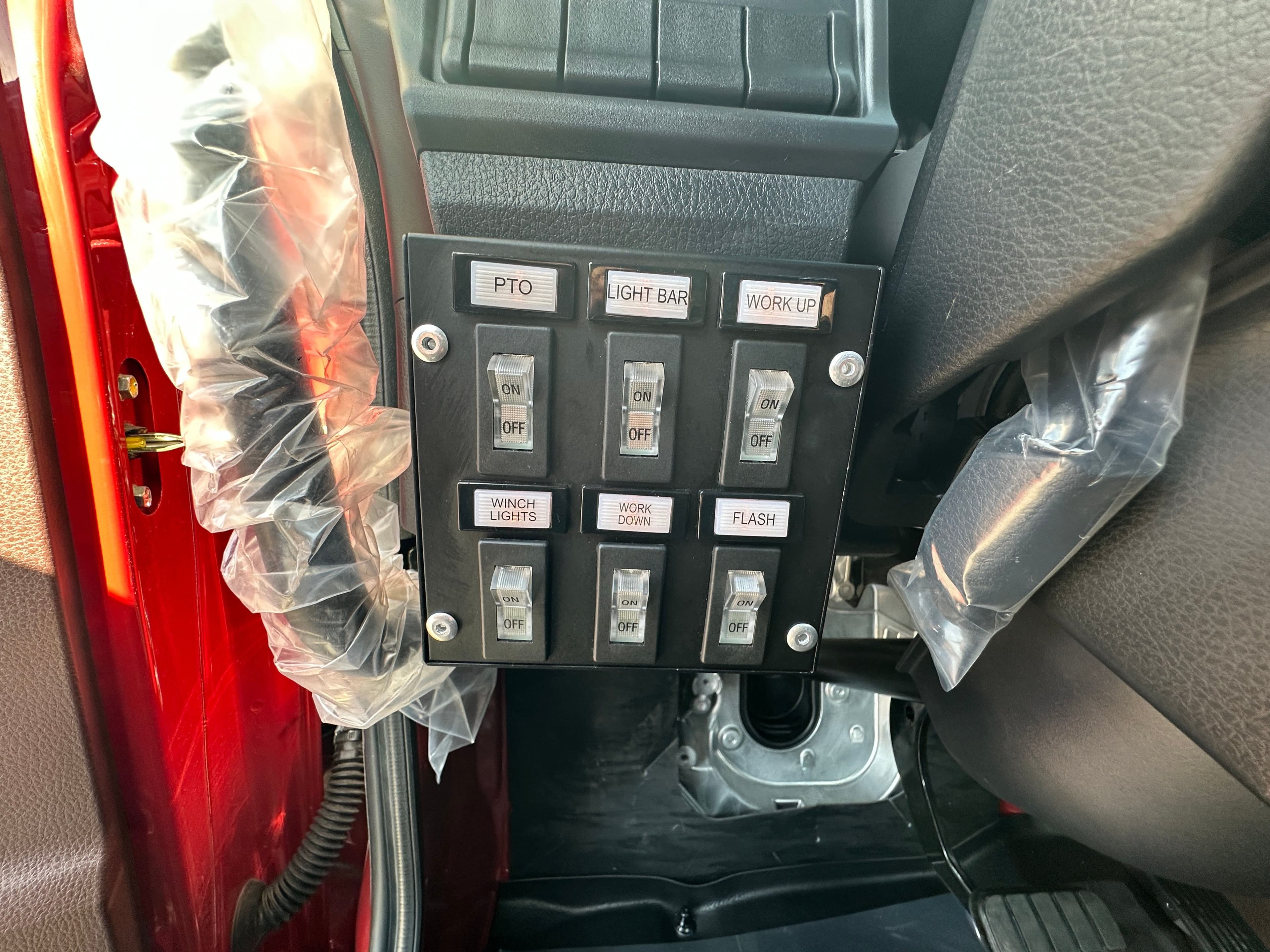 2025 Hino L6 CENTURY 21.5' STEEL CARRIER  (SK#: 6189C) image 13