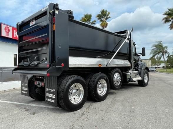 2026 Kenworth T880 image 6