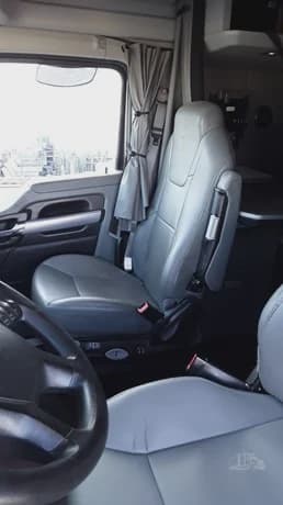 2021 Kenworth T680 image 6