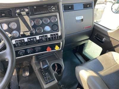 2020 Kenworth T8 Series image 10