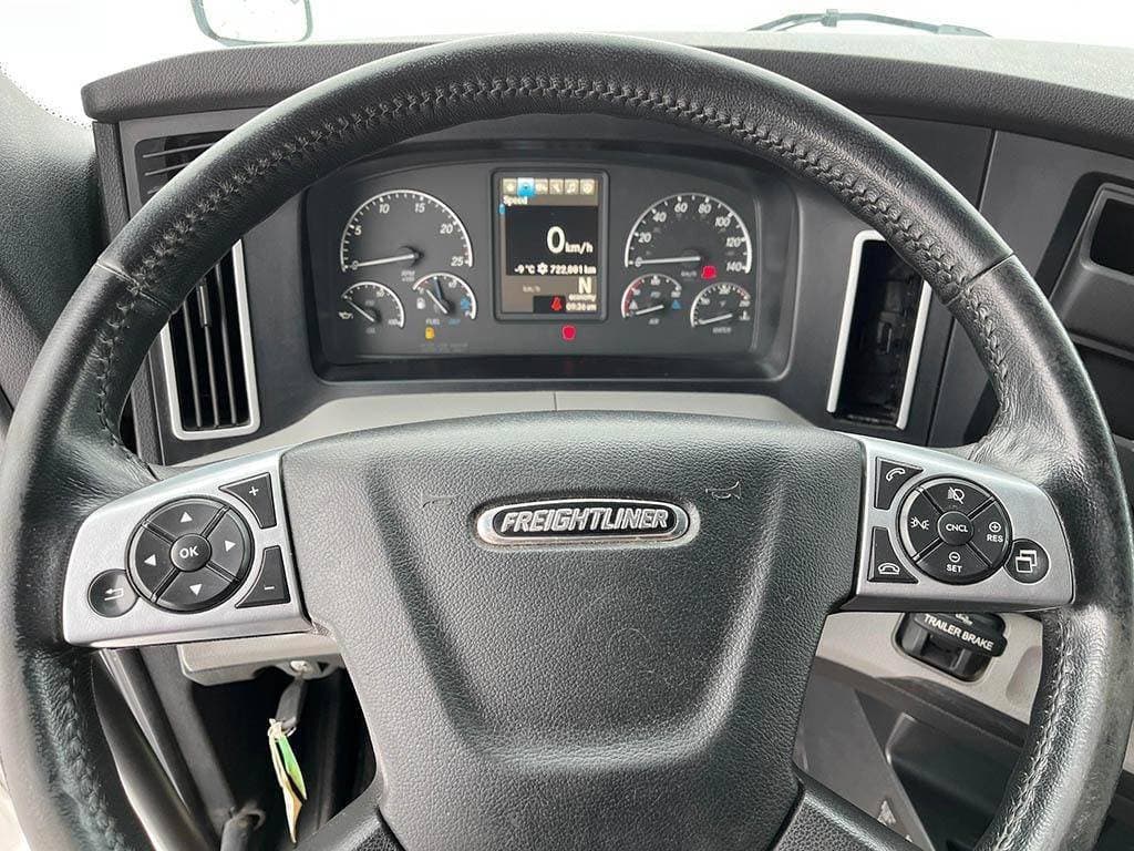 2024 Freightliner Cascadia 126 image 5