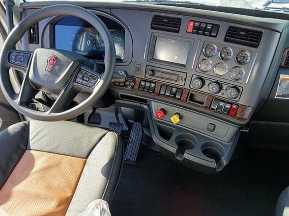 2025 Kenworth T680 image 5