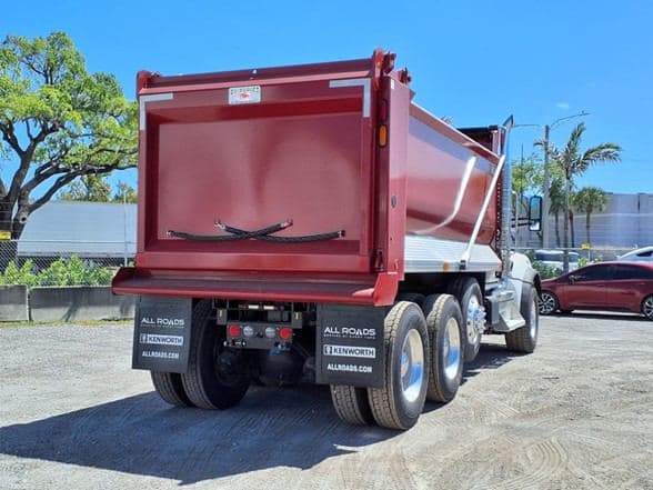 2026 Kenworth T880 image 5
