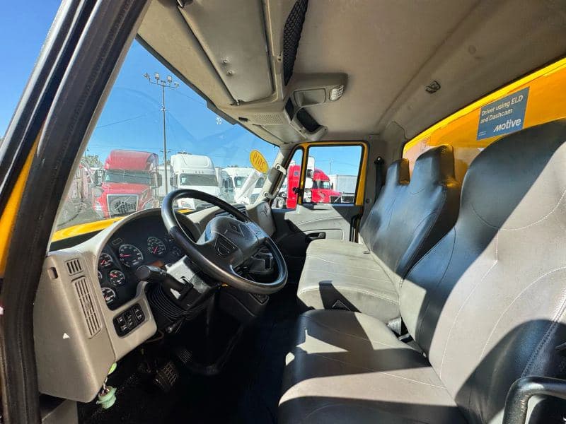 2019 International 4300 image 16