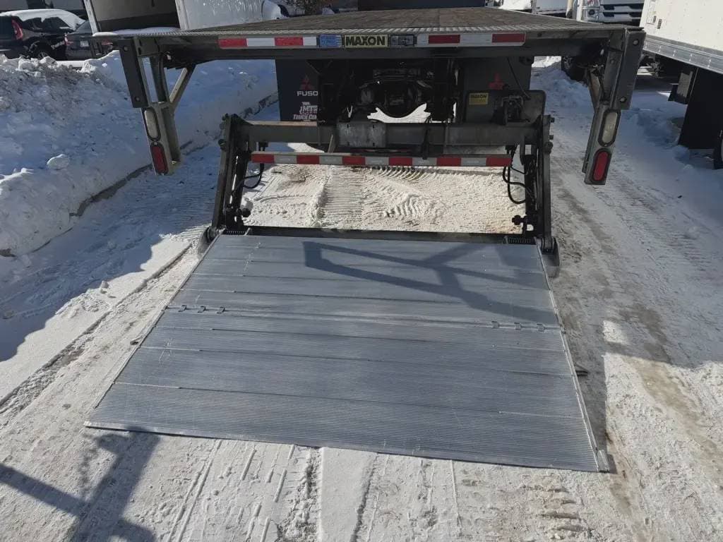 Used 2018 FREIGHTLINER Flatbed Truck, Stake Bed, Contractor Truck - BUSINESS CLASS M2 106 For Sale image 5