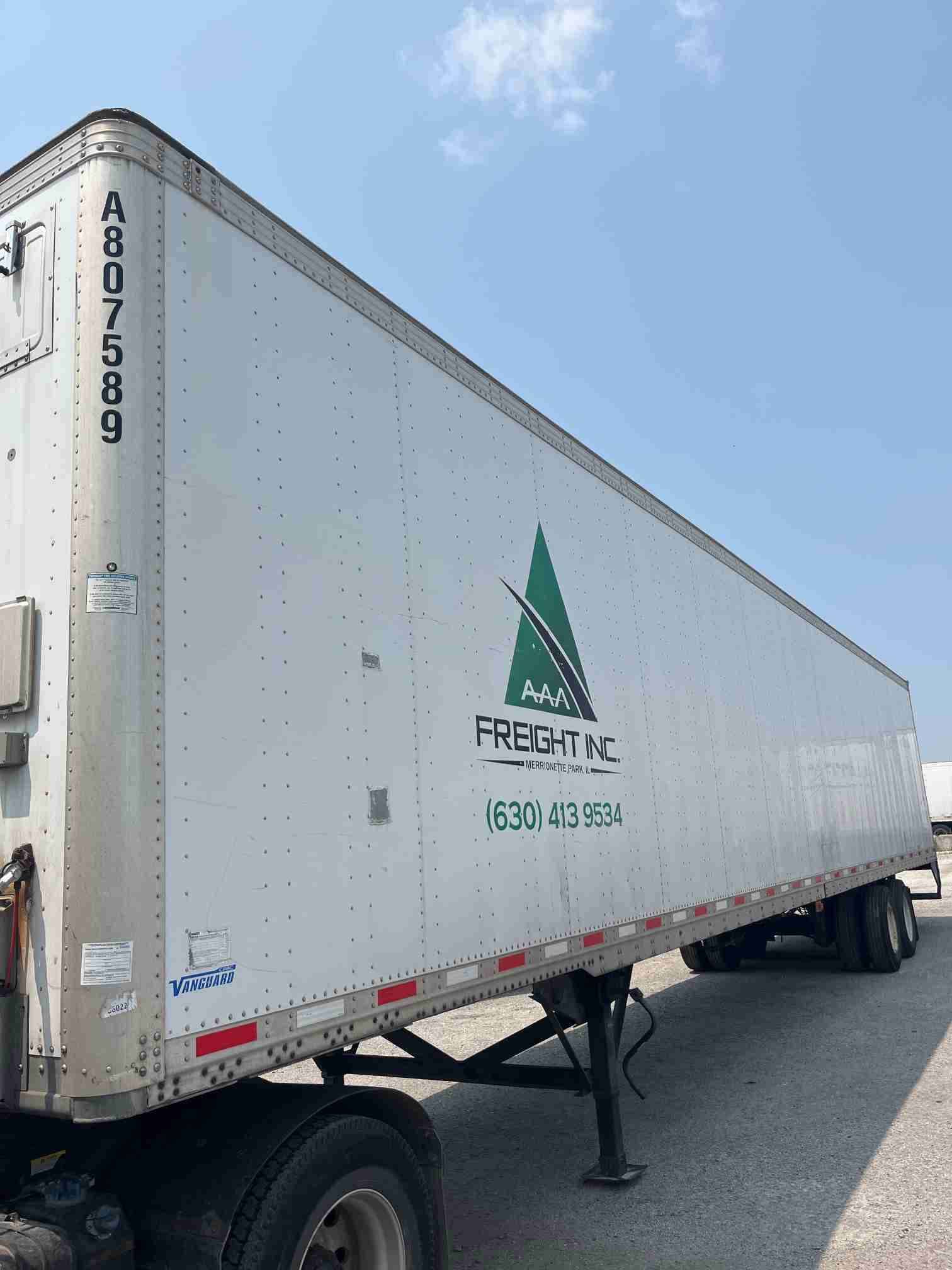 2018 Vanguard 53` Dry Van image 3