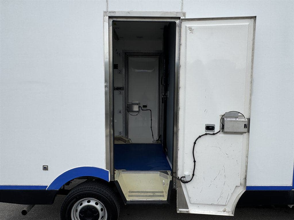 2023 Ford Transit T-350 image 17