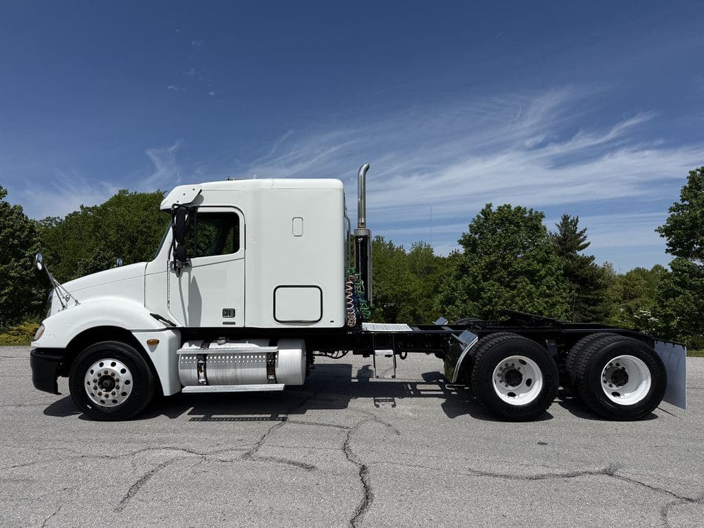 Used 2006 FREIGHTLINER CL120 image 6