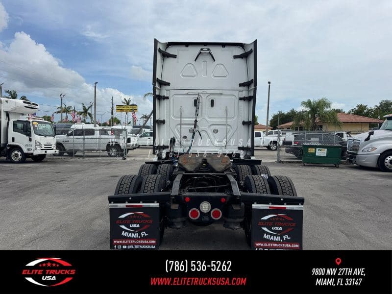 2022 Freightliner Cascadia image 5