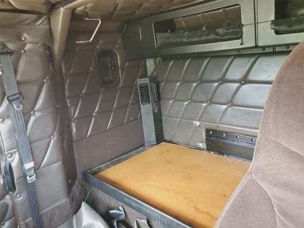 2001 FREIGHTLINER FLD112 image 8