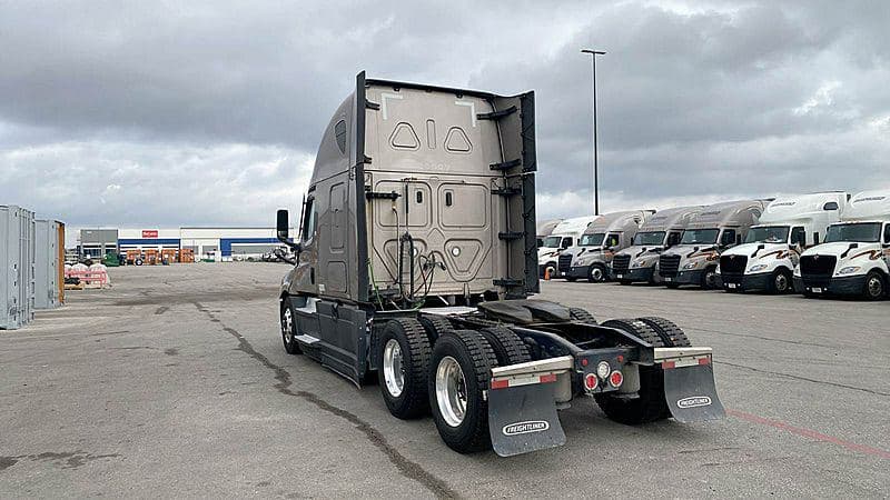 2024 Freightliner Cascadia 126 image 7