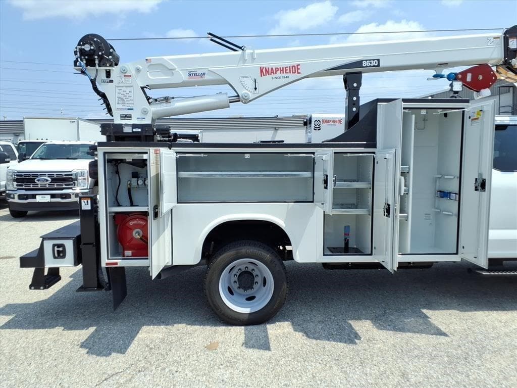 2026 Ford F550 XLT image 7