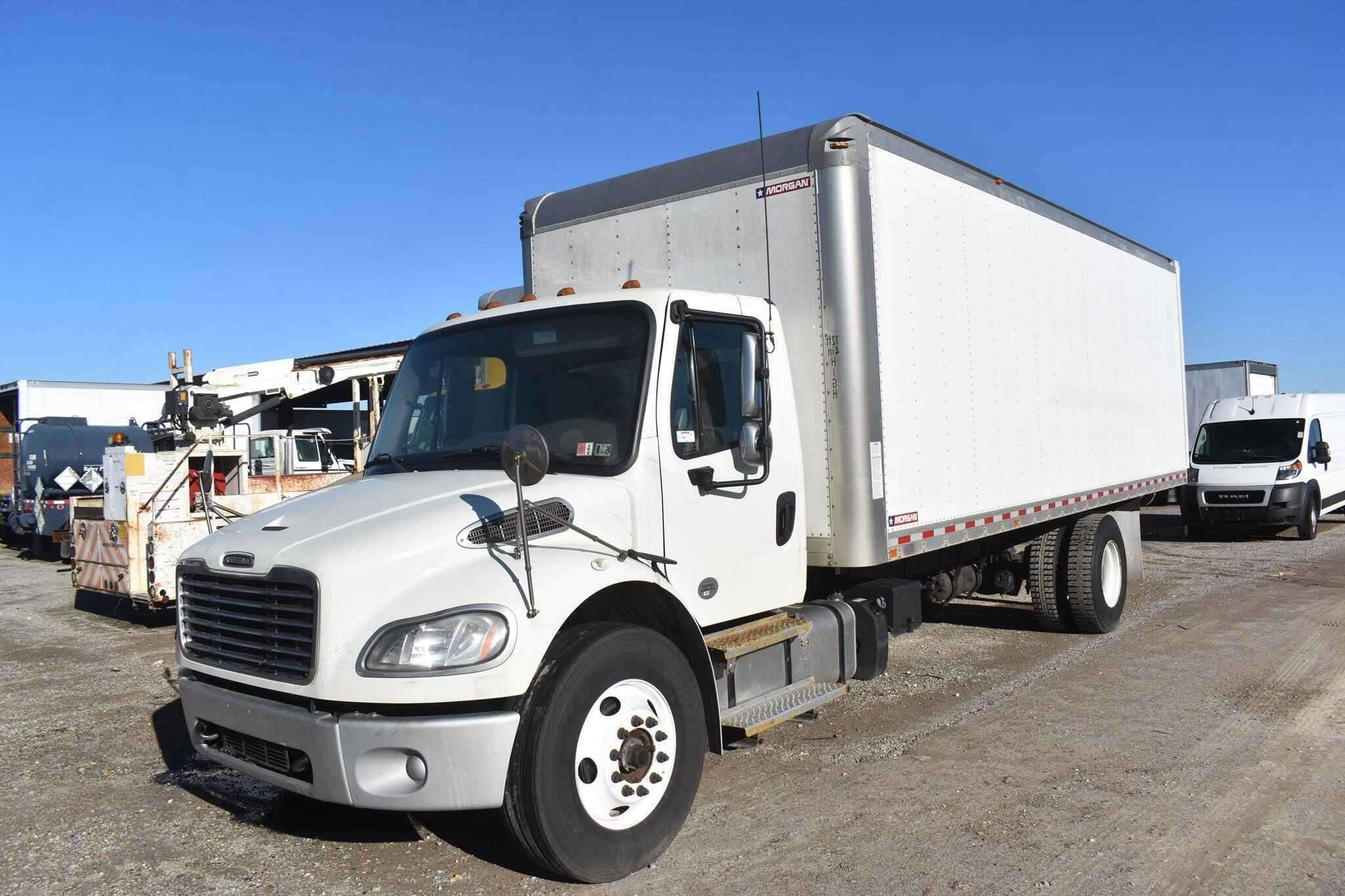 2020 Freightliner M2 image 4