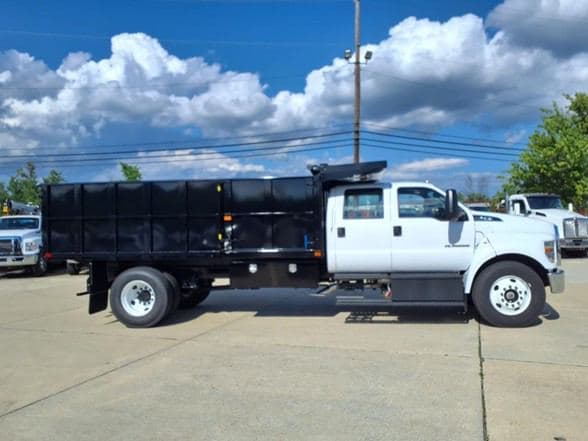2026 Ford F650 SD image 5